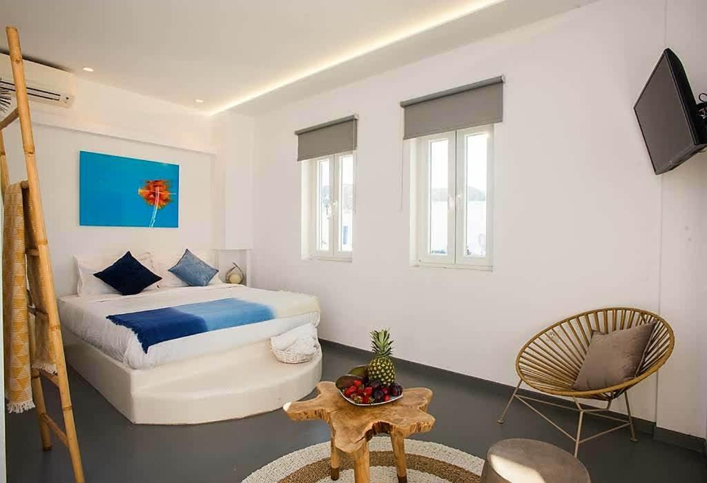 Jonaz Suites Mykonos Town Екстериор снимка