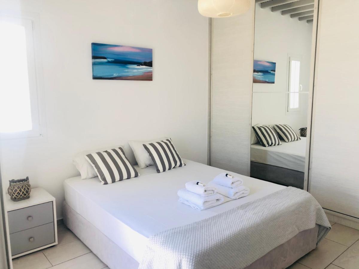 Jonaz Suites Mykonos Town Екстериор снимка