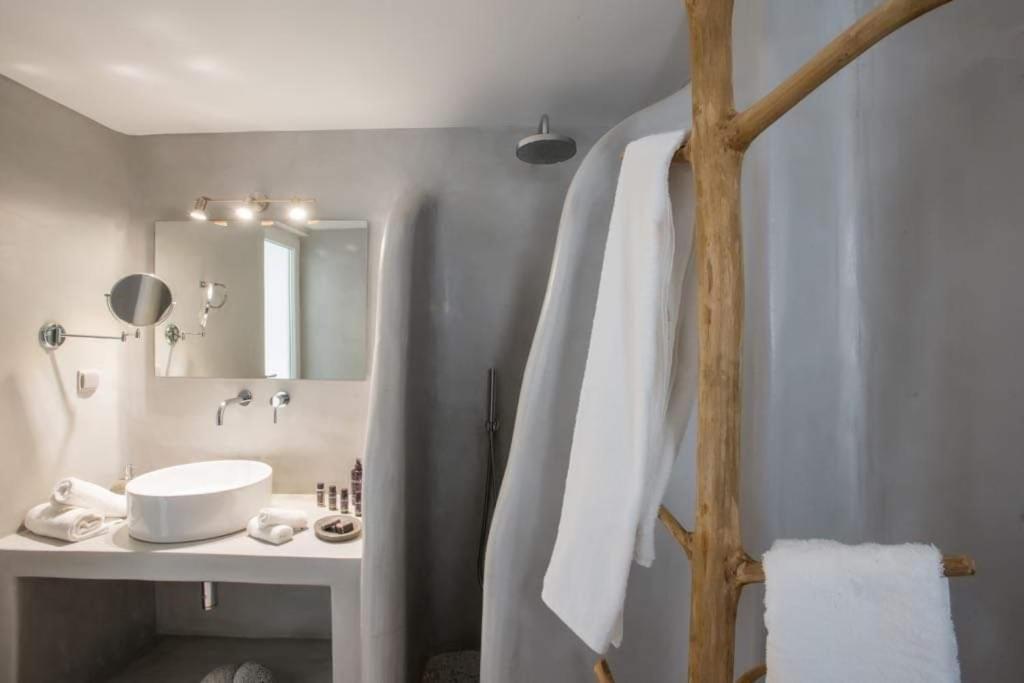 Jonaz Suites Mykonos Town Екстериор снимка