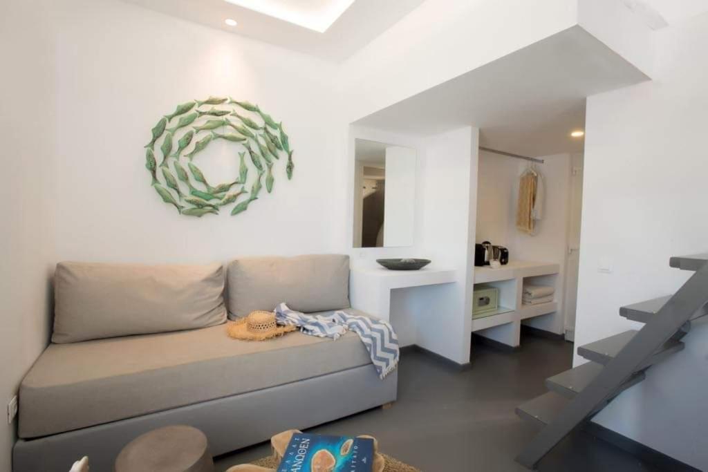 Jonaz Suites Mykonos Town Екстериор снимка